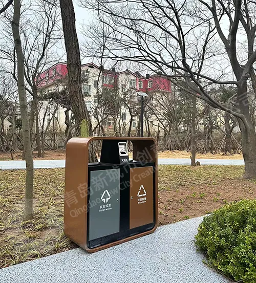 户外垃圾桶