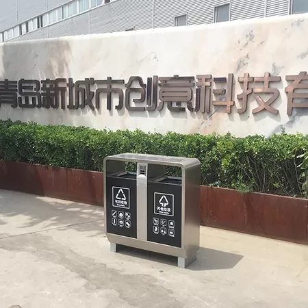 户外垃圾桶
